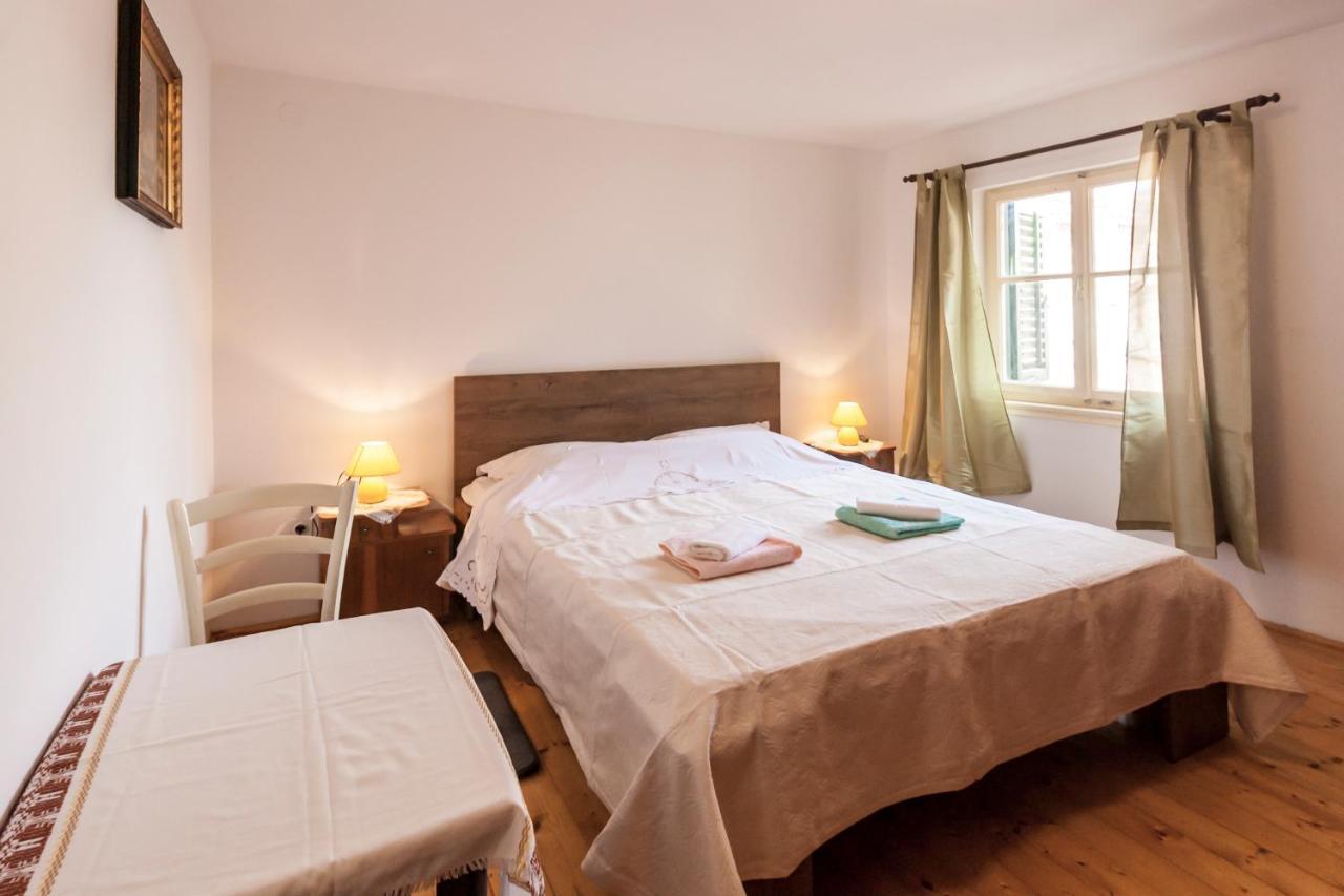 House Krizanic In Marcana, Istria, With 2 Apartments, Total 9 Guests Marčana Exterior foto